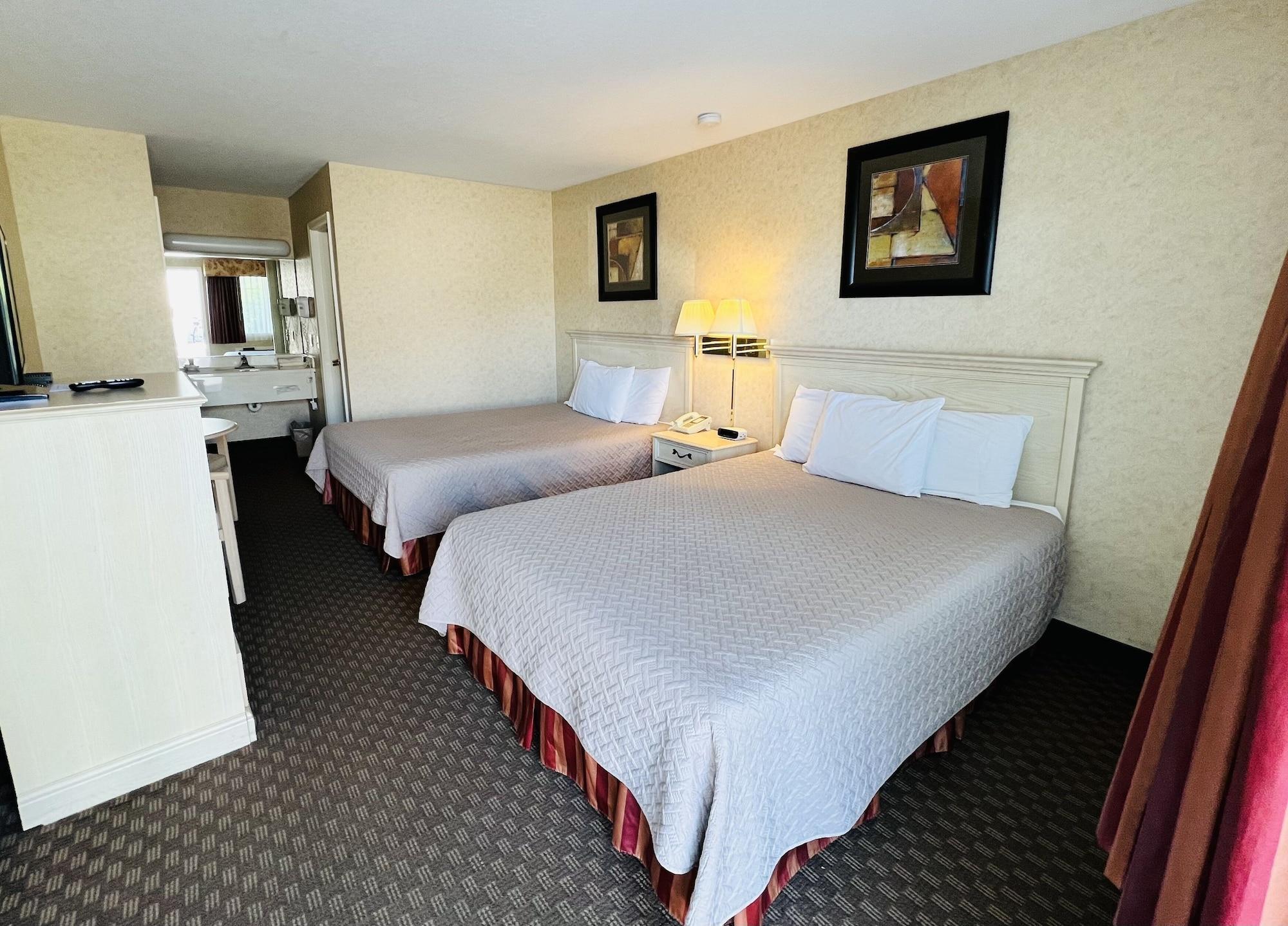 Court Plaza Inn & Suites Of Mackinaw Mackinaw City Zewnętrze zdjęcie