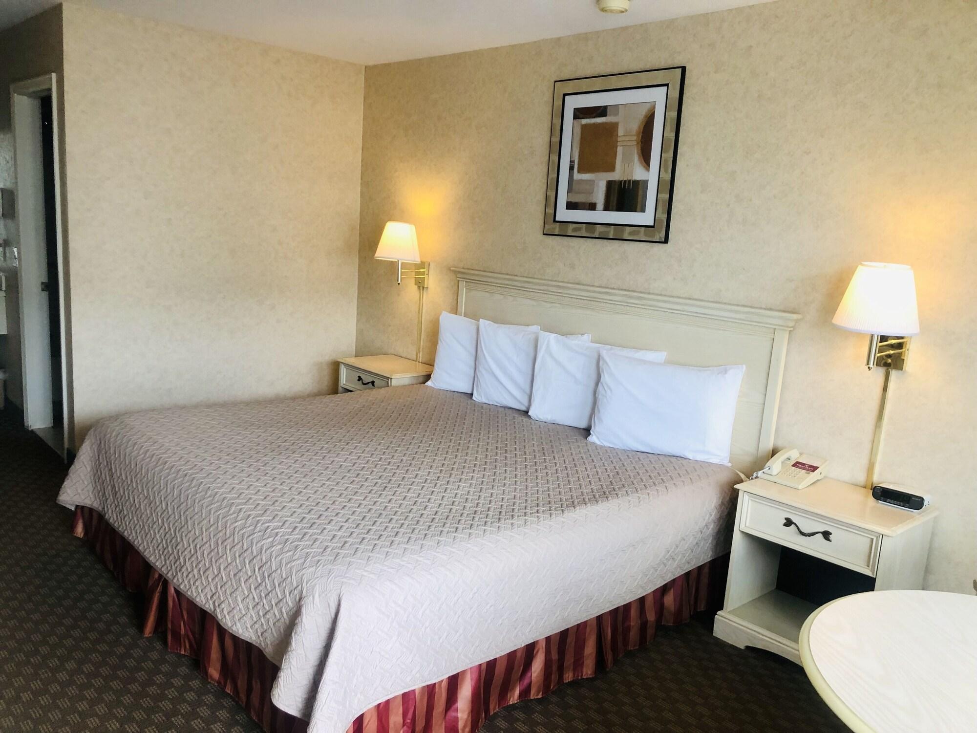 Court Plaza Inn & Suites Of Mackinaw Mackinaw City Zewnętrze zdjęcie