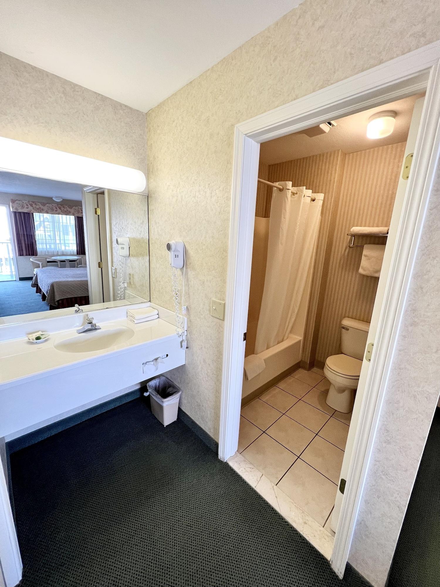Court Plaza Inn & Suites Of Mackinaw Mackinaw City Zewnętrze zdjęcie