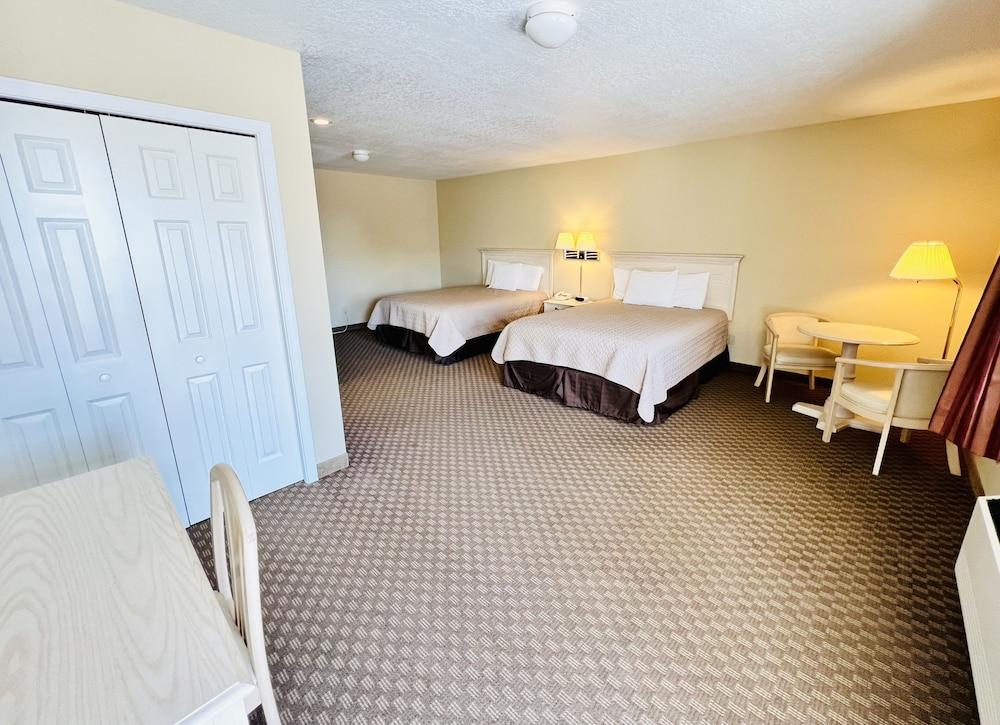 Court Plaza Inn & Suites Of Mackinaw Mackinaw City Zewnętrze zdjęcie