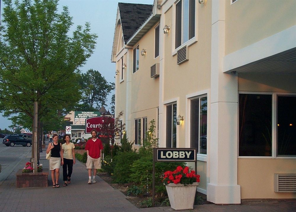 Court Plaza Inn & Suites Of Mackinaw Mackinaw City Zewnętrze zdjęcie